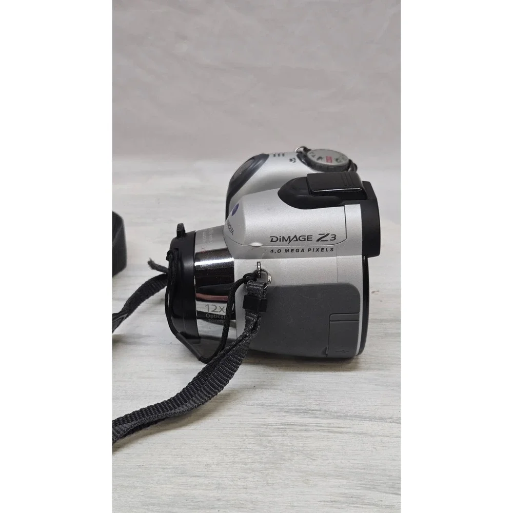 Konica Minolta DiMAGE Z3 Camera w/ Flash,Charger,Optika Lenses,Filters,Bag WORKS